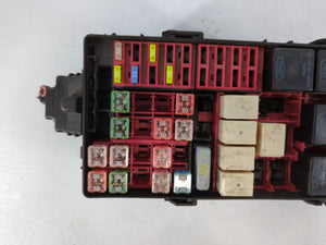 2004-2011 Lincoln Town Car Fusebox Fuse Box Panel Relay Module P/N:2C7T-14N003-AA Fits OEM Used Auto Parts