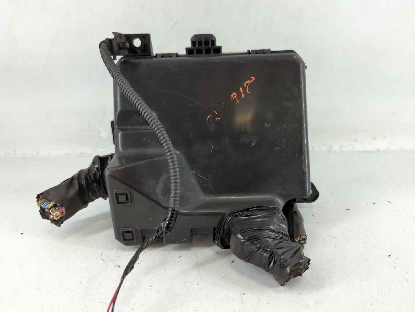 2012-2017 Mitsubishi Outlander Sport Fusebox Fuse Box Panel Relay Module P/N:8565A268 Fits Fits 2012 2013 2014 2015 2016 2017 OEM Used Auto Parts - Oemusedautoparts1.com