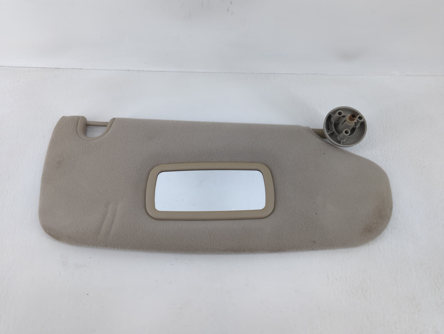 2005-2011 Dodge Dakota Sun Visor Shade Replacement Passenger Right Mirror Fits Fits 2005 2006 2007 2008 2009 2010 2011 OEM Used Auto Parts - Oemusedautoparts1.com