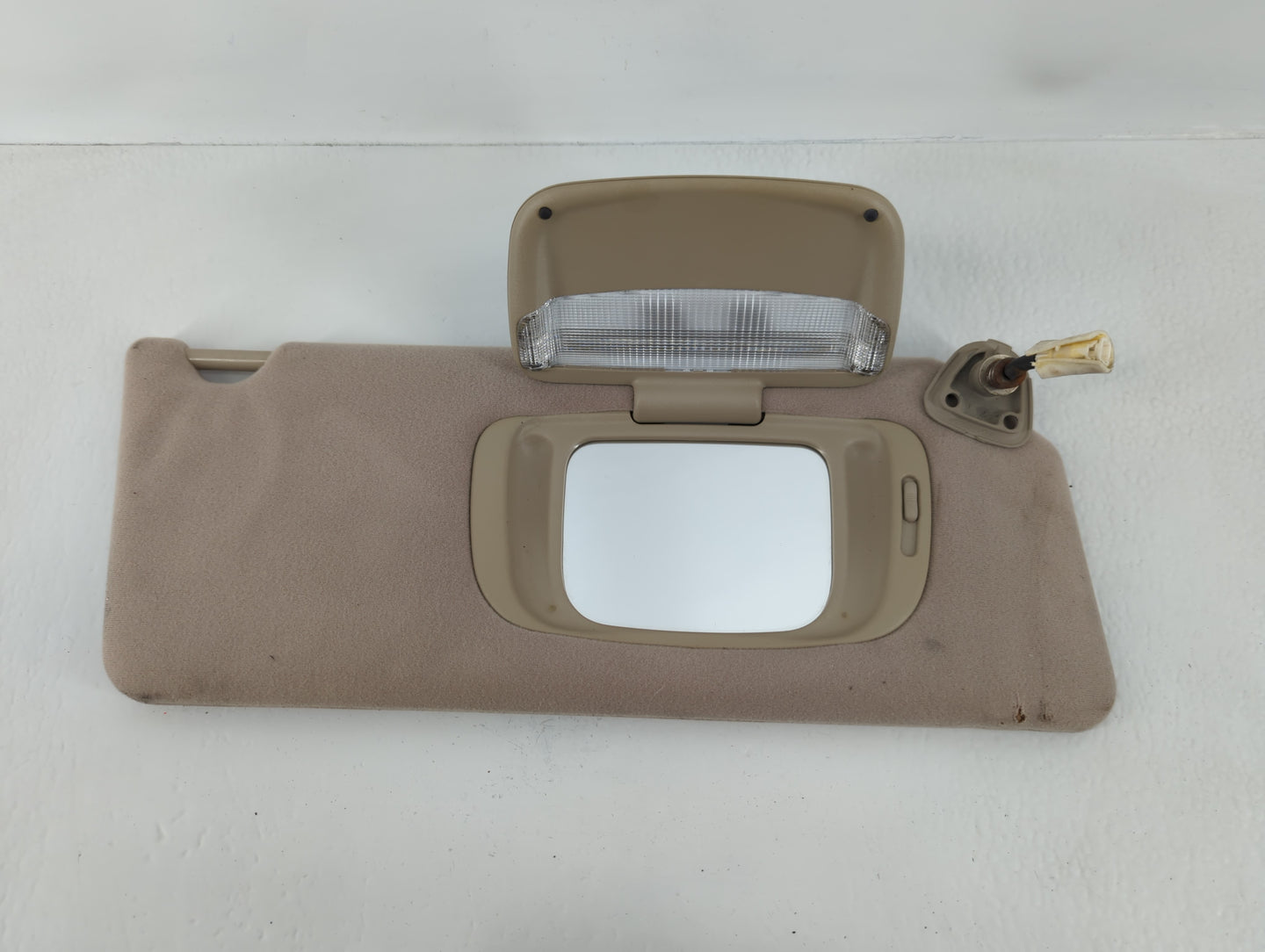 2002-2006 Toyota Camry Sun Visor Shade Replacement Passenger Right Mirror Fits Fits 2002 2003 2004 2005 2006 OEM Used Auto Parts - Oemusedautoparts1.com