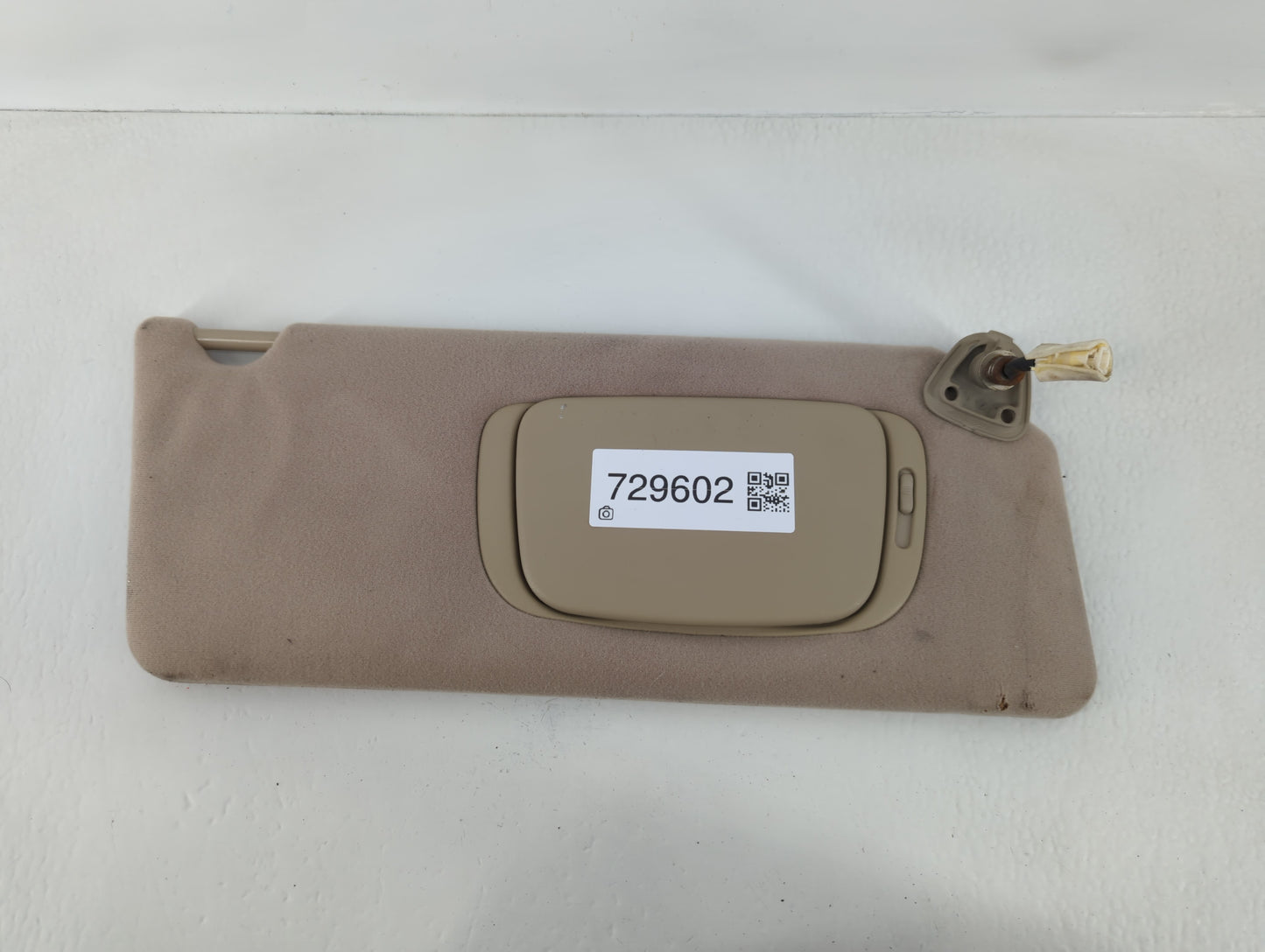 2002-2006 Toyota Camry Sun Visor Shade Replacement Passenger Right Mirror Fits Fits 2002 2003 2004 2005 2006 OEM Used Auto Parts - Oemusedautoparts1.com