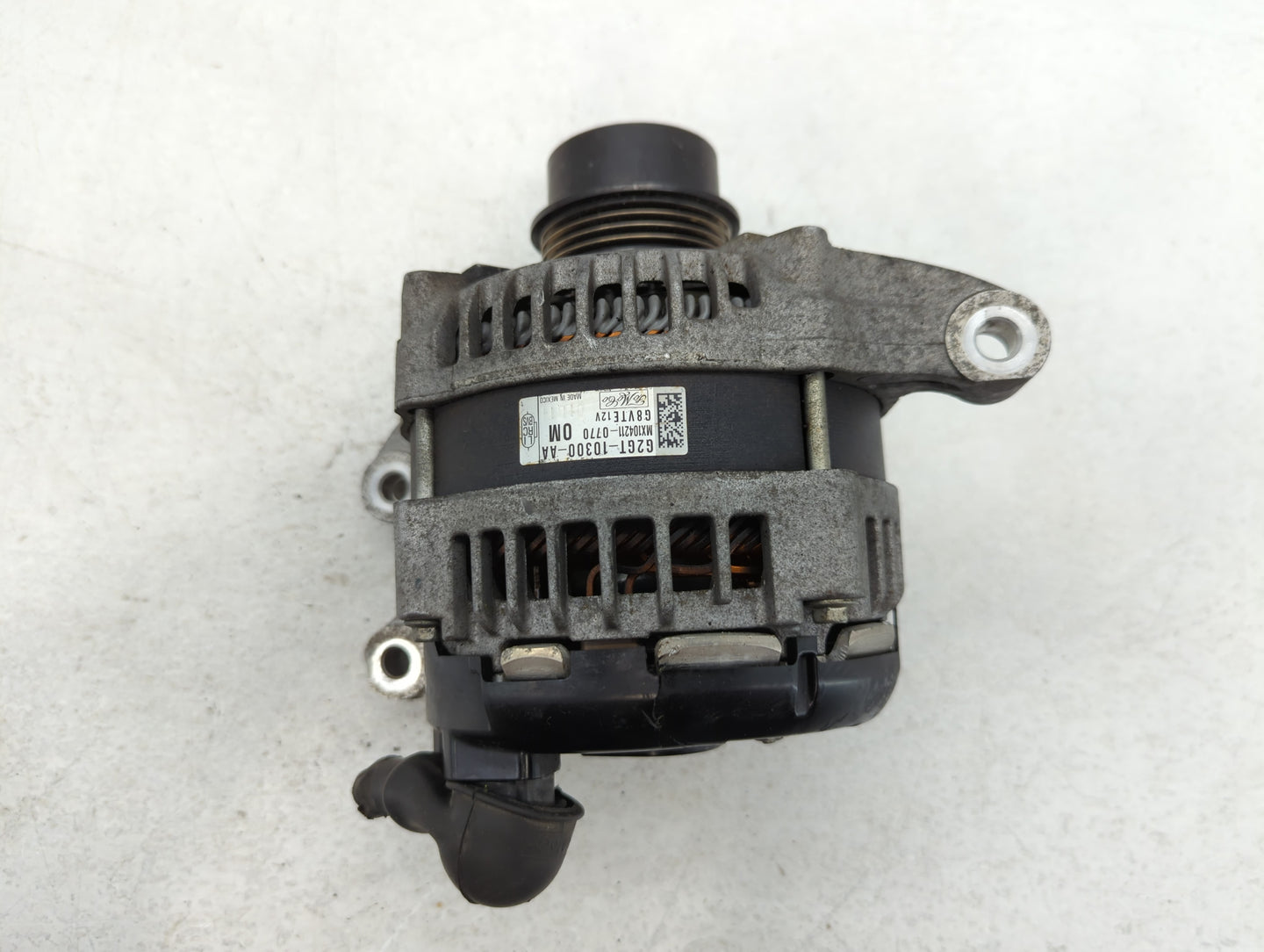 2015-2019 Lincoln Mkc Alternator Replacement Generator Charging Assembly Engine OEM P/N:G2GT-10300-AA Fits OEM Used Auto Parts - Oemusedautoparts1.com