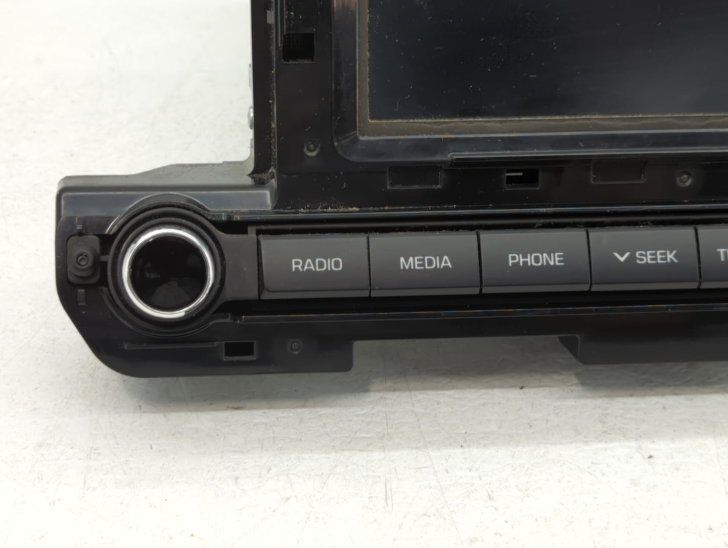 2017-2018 Hyundai Elantra Radio AM FM Cd Player Receiver Replacement P/N:96160-F2110UAT Fits Fits 2017 2018 OEM Used Auto Parts - Oemusedautoparts1.com