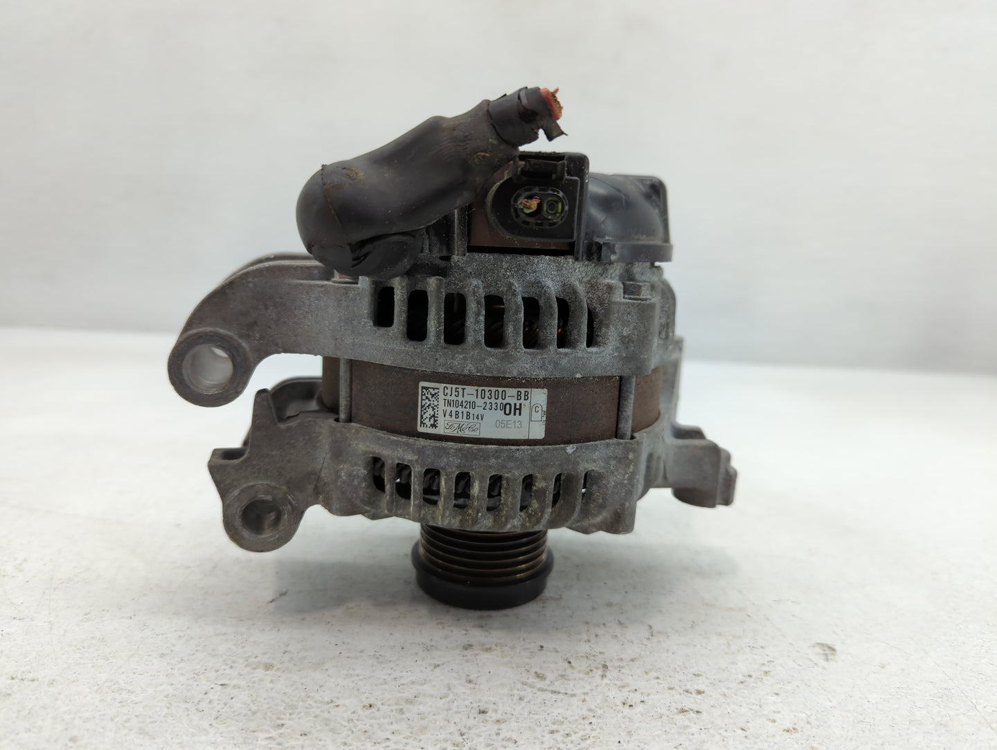 2013-2019 Ford Escape Alternator Replacement Generator Charging Assembly Engine OEM P/N:TN104210-2330 CJ5T-10300-BB Fits OEM Used Auto Parts - Oemusedautoparts1.com