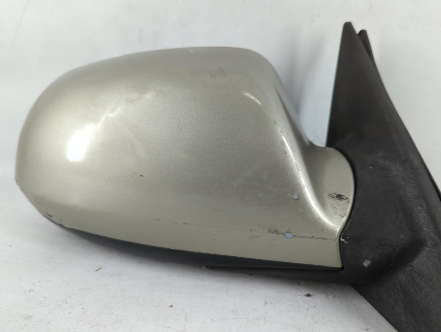 2001-2006 Hyundai Elantra Side Mirror Replacement Passenger Right View Door Mirror P/N:IIIE4 012151 AKTW-060112 Fits OEM Used Auto Parts - Oemusedautoparts1.com