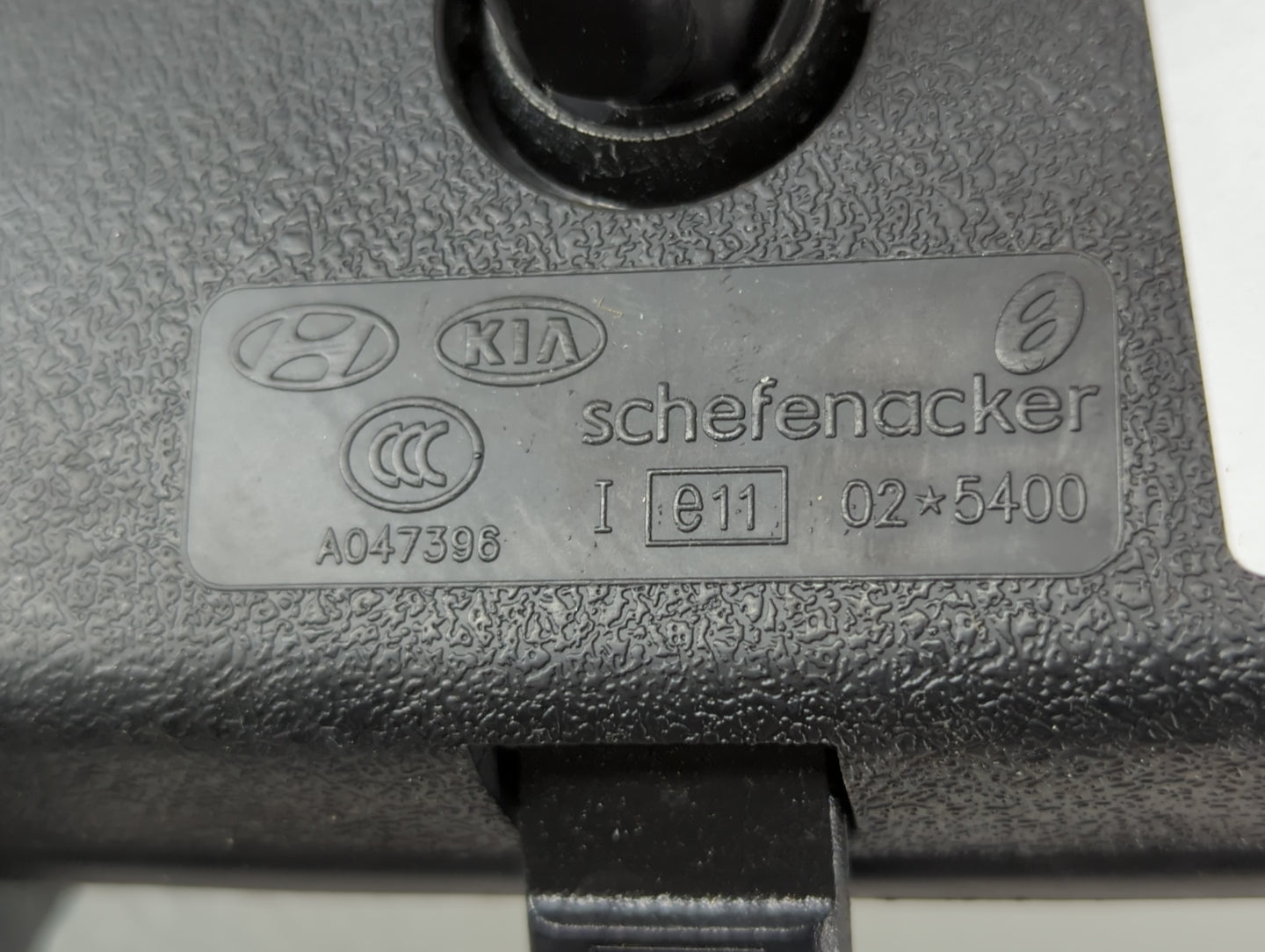 2005-2011 Hyundai Accent Interior Rear View Mirror Replacement OEM P/N:E11025400 Fits OEM Used Auto Parts - Oemusedautoparts1.com