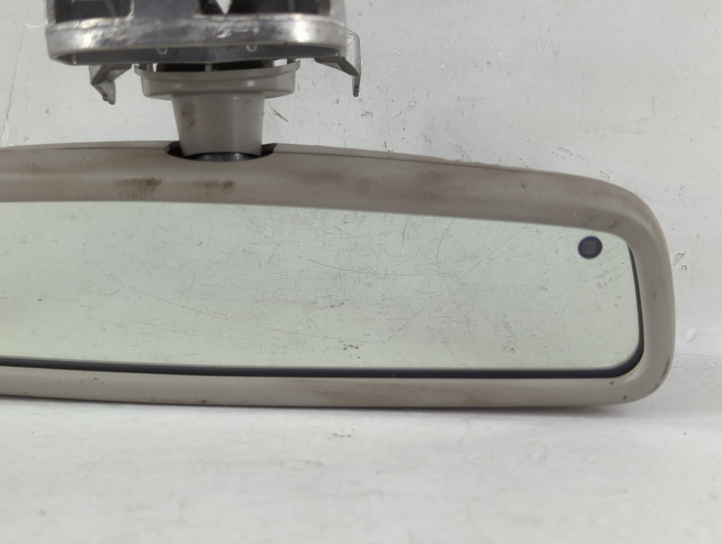 2007 Mercedes-Benz S550 Interior Rear View Mirror Replacement OEM P/N:2218100817 Fits OEM Used Auto Parts - Oemusedautoparts1.com