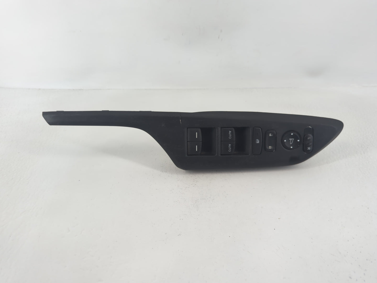 2003-2006 Chevrolet Avalanche 1500 Master Power Window Switch Replacement Driver Side Left P/N:EV0000G160 27119 Fits OEM Used Auto Parts - Oemusedautoparts1.com