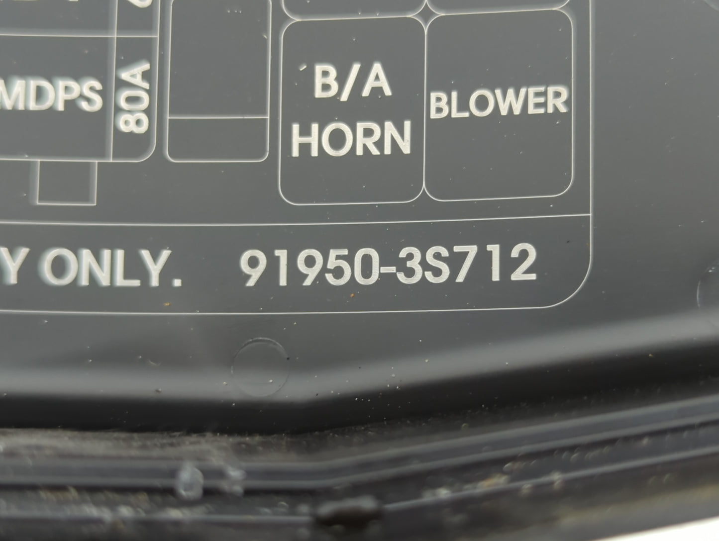 2011-2014 Hyundai Sonata Fusebox Fuse Box Panel Relay Module P/N:91950-3S712 Fits Fits 2011 2012 2013 2014 OEM Used Auto Parts - Oemusedautoparts1.com