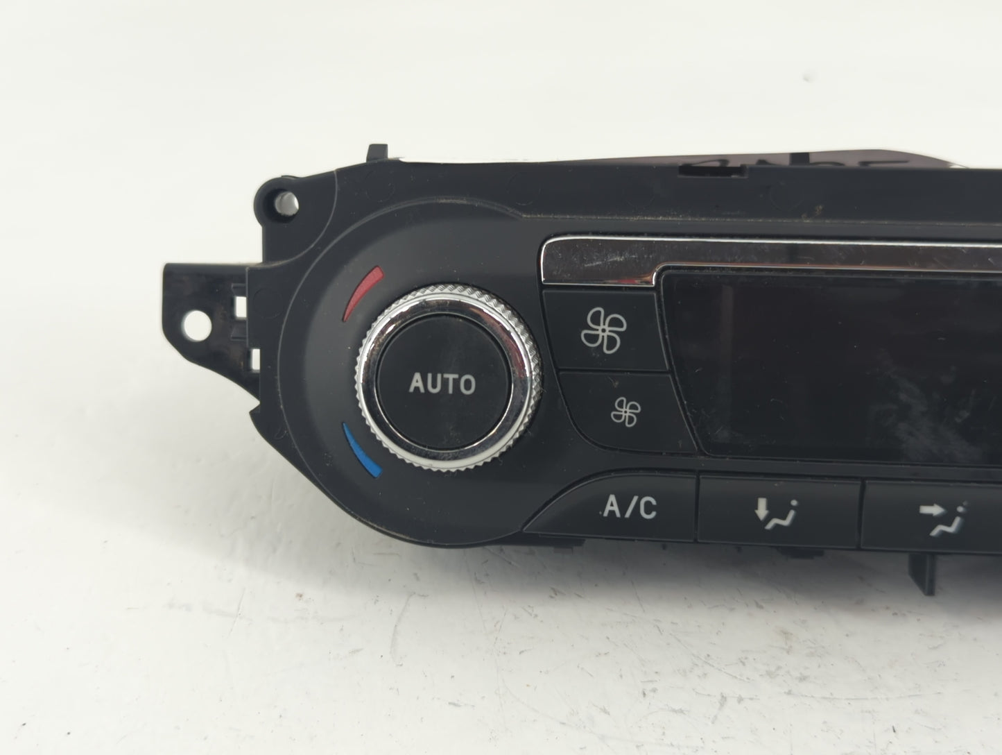 2013-2015 Ford Escape Climate Control Module Temperature AC/Heater Replacement P/N:CJ5T-18C612-BA Fits Fits 2013 2014 2015 OEM Used Auto Parts - Oemusedautoparts1.com