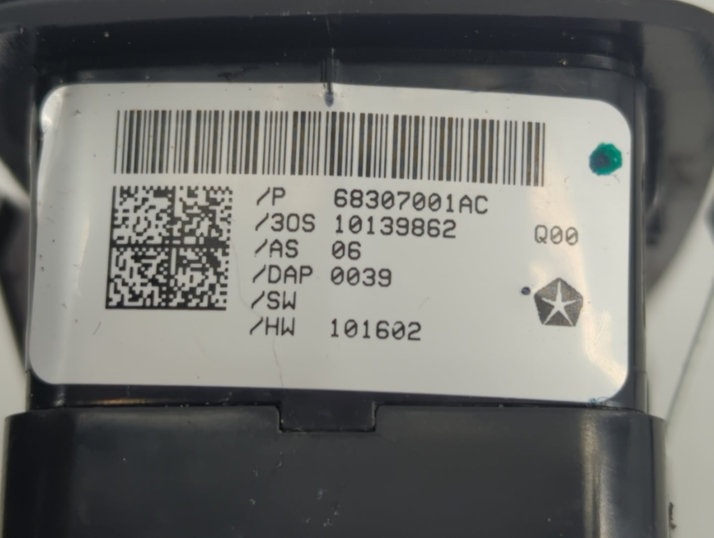 2018-2020 Dodge Journey Master Power Window Switch Replacement Driver Side Left P/N:68307001AC Fits Fits 2018 2019 2020 OEM Used Auto Parts - Oemusedautoparts1.com
