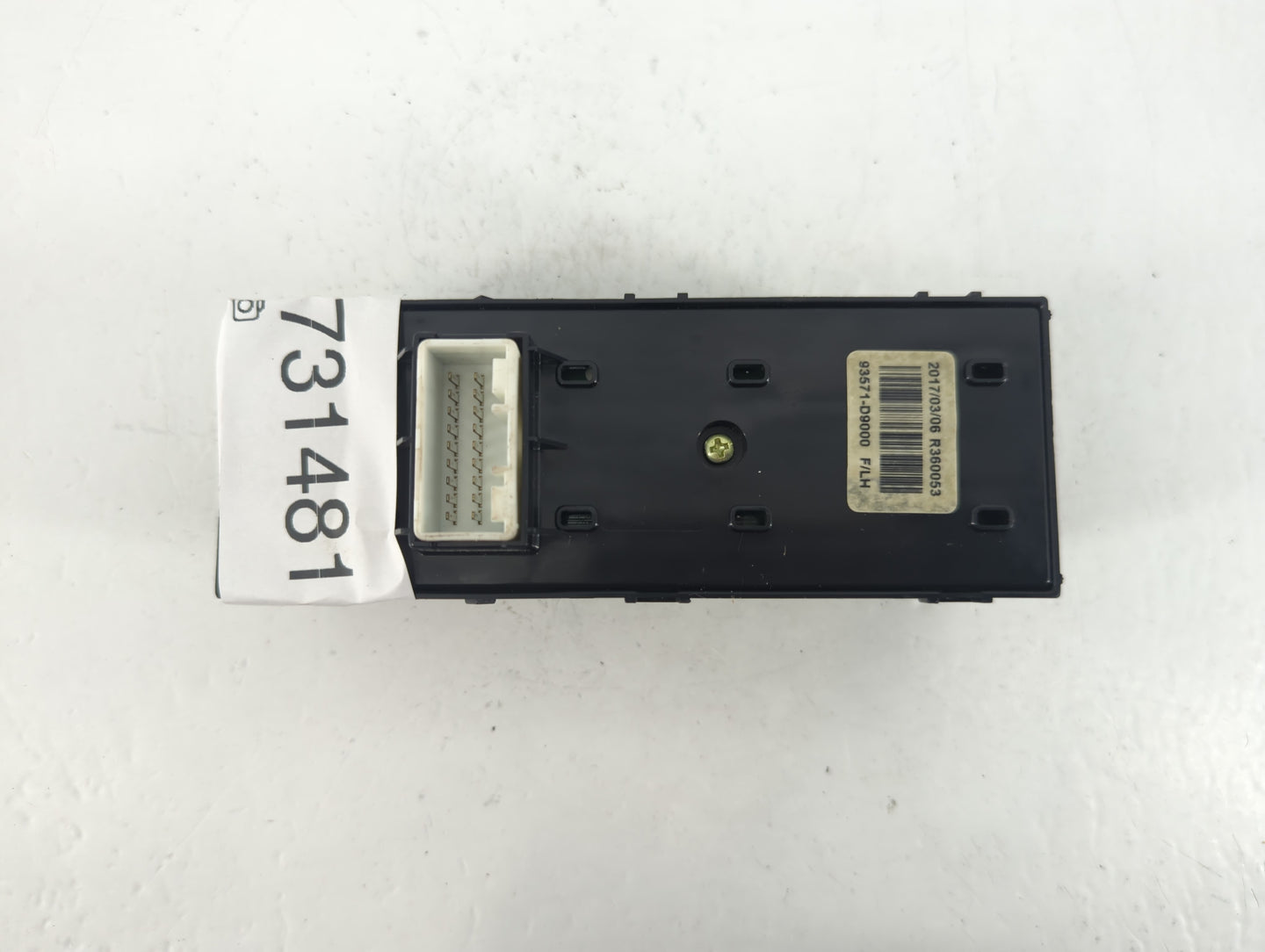 2021-2022 Chevrolet Trailblazer Master Power Window Switch Replacement Driver Side Left P/N:93571-D9000 Fits OEM Used Auto Parts - Oemusedautoparts1.com