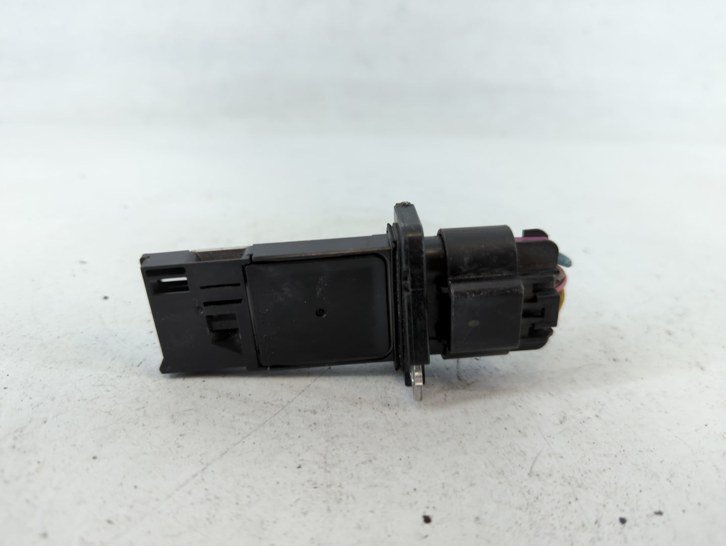 2010-2011 Gmc Terrain Mass Air Flow Meter Maf - Oemusedautoparts1.com