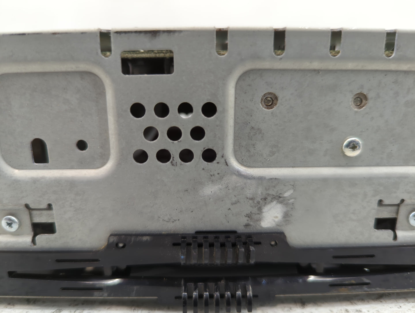2015-2016 Lincoln Mkc Radio AM FM Cd Player Receiver Replacement P/N:EJ7T-19C107-EA Fits Fits 2015 2016 OEM Used Auto Parts - Oemusedautoparts1.com