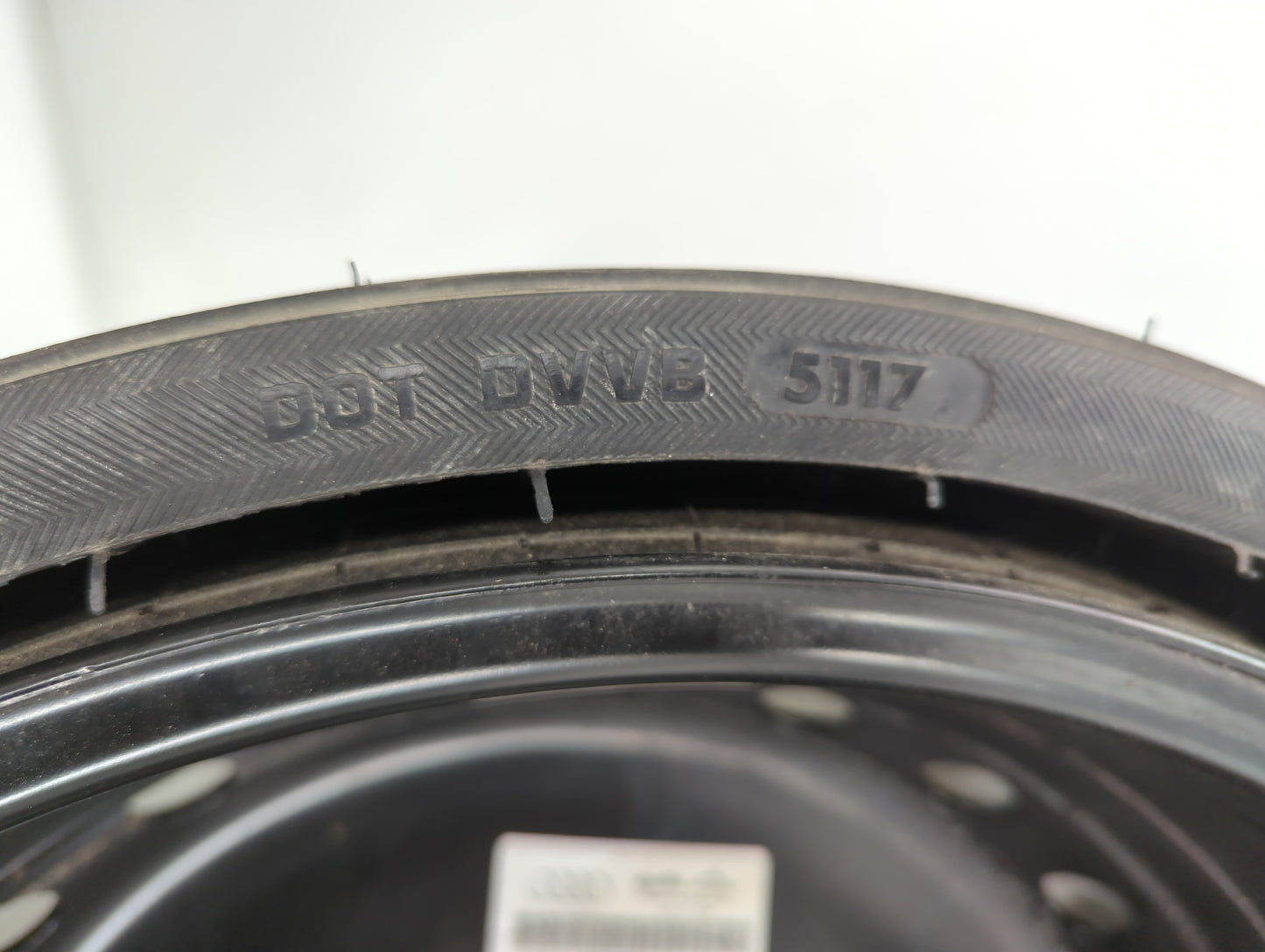 2007-2015 Audi Q7 Spare Donut Tire Wheel Rim Oem - Oemusedautoparts1.com