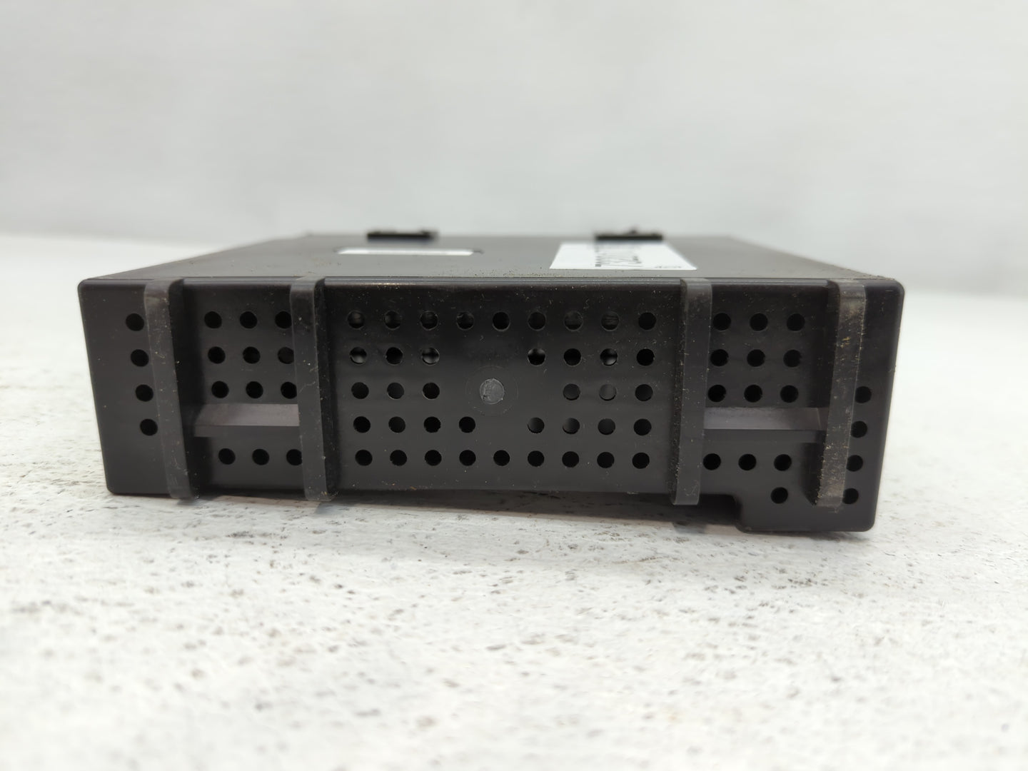 2015 Gmc Sierra 1500 Radio AM FM Cd Player Receiver Replacement P/N:13596613 Fits OEM Used Auto Parts - Oemusedautoparts1.com