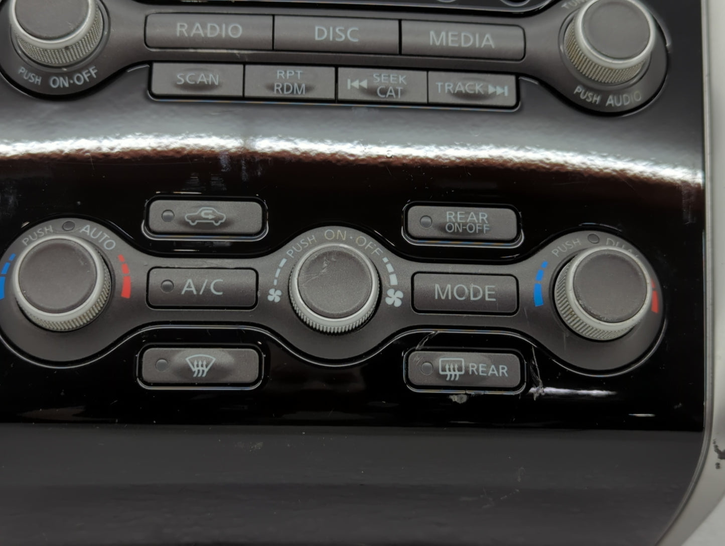 2017-2020 Nissan Pathfinder Radio AM FM Cd Player Receiver Replacement P/N:68260 9PJ0A Fits Fits 2017 2018 2019 2020 OEM Used Auto Parts - Oemusedautoparts1.com