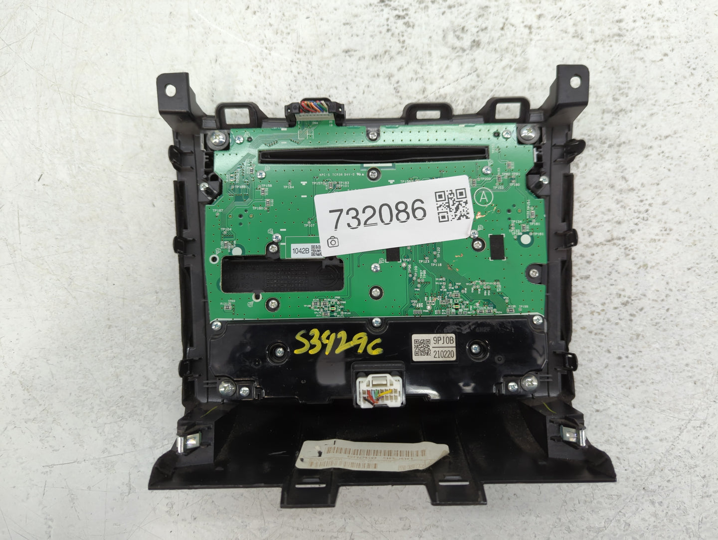 2017-2020 Nissan Pathfinder Radio AM FM Cd Player Receiver Replacement P/N:68260 9PJ0A Fits Fits 2017 2018 2019 2020 OEM Used Auto Parts - Oemusedautoparts1.com