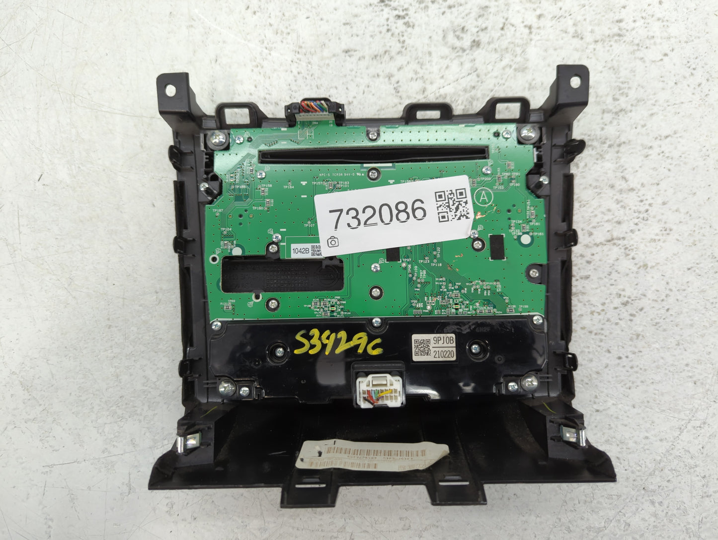 2017-2020 Nissan Pathfinder Radio AM FM Cd Player Receiver Replacement P/N:68260 9PJ0A Fits Fits 2017 2018 2019 2020 OEM Used Auto Parts - Oemusedautoparts1.com