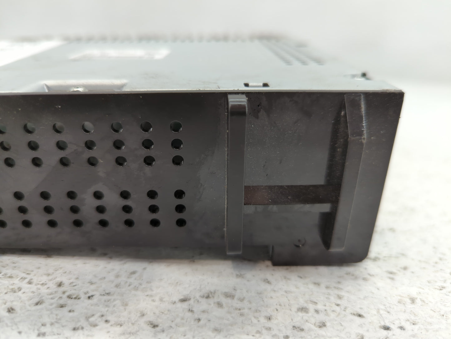 2019-2021 Chevrolet Malibu Radio AM FM Cd Player Receiver Replacement P/N:84950419 Fits Fits 2019 2020 2021 OEM Used Auto Parts - Oemusedautoparts1.com