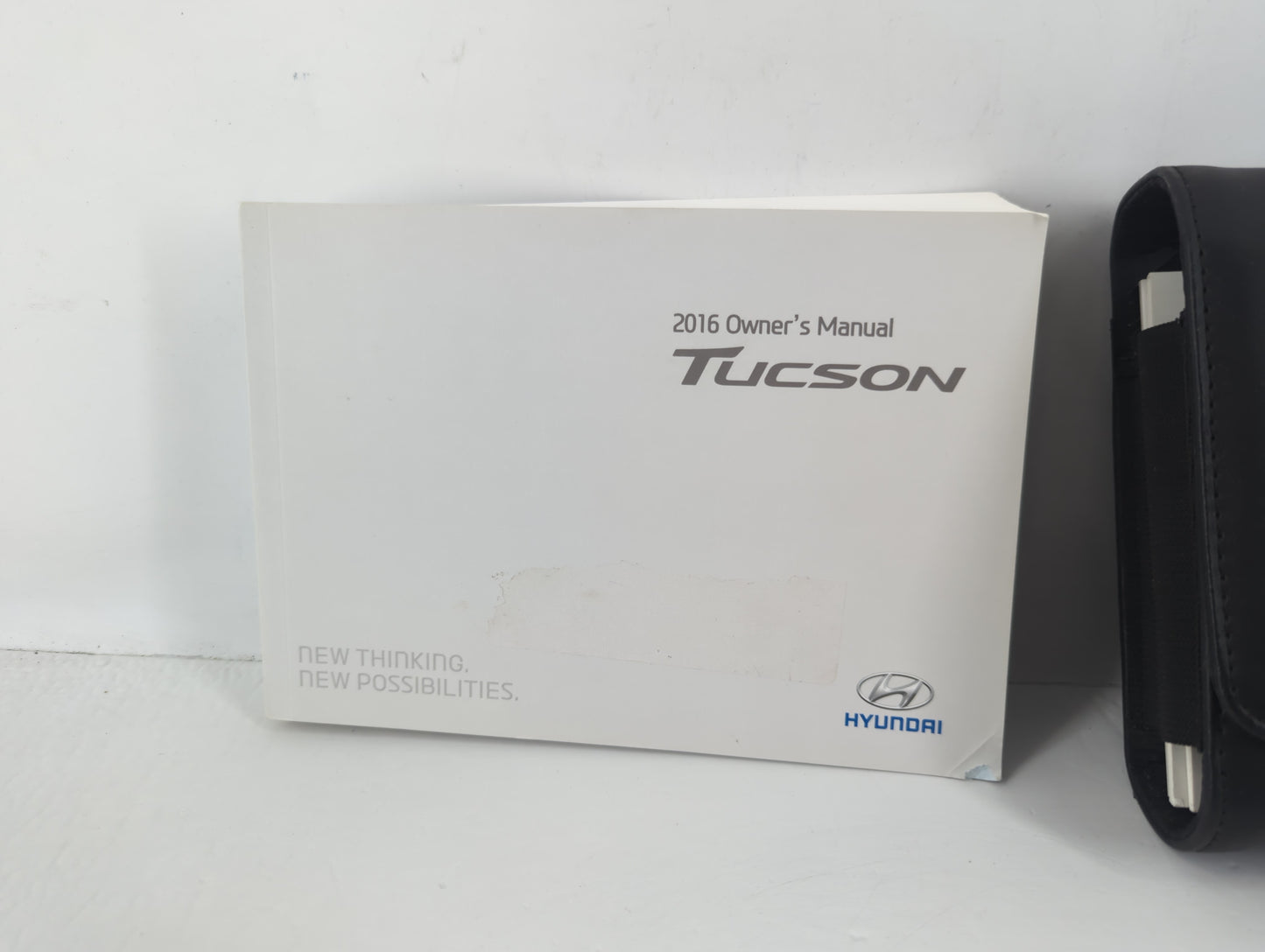 2016 Hyundai Tucson Owners Manual Book Guide P/N:GD30-EU56D OEM Used Auto Parts - Oemusedautoparts1.com