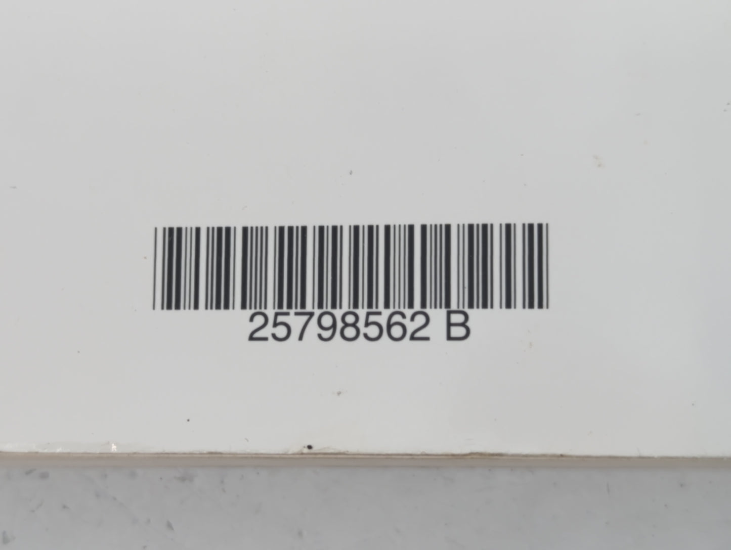 2010 Chevrolet Equinox Owners Manual Book Guide P/N:25798562 B OEM Used Auto Parts - Oemusedautoparts1.com