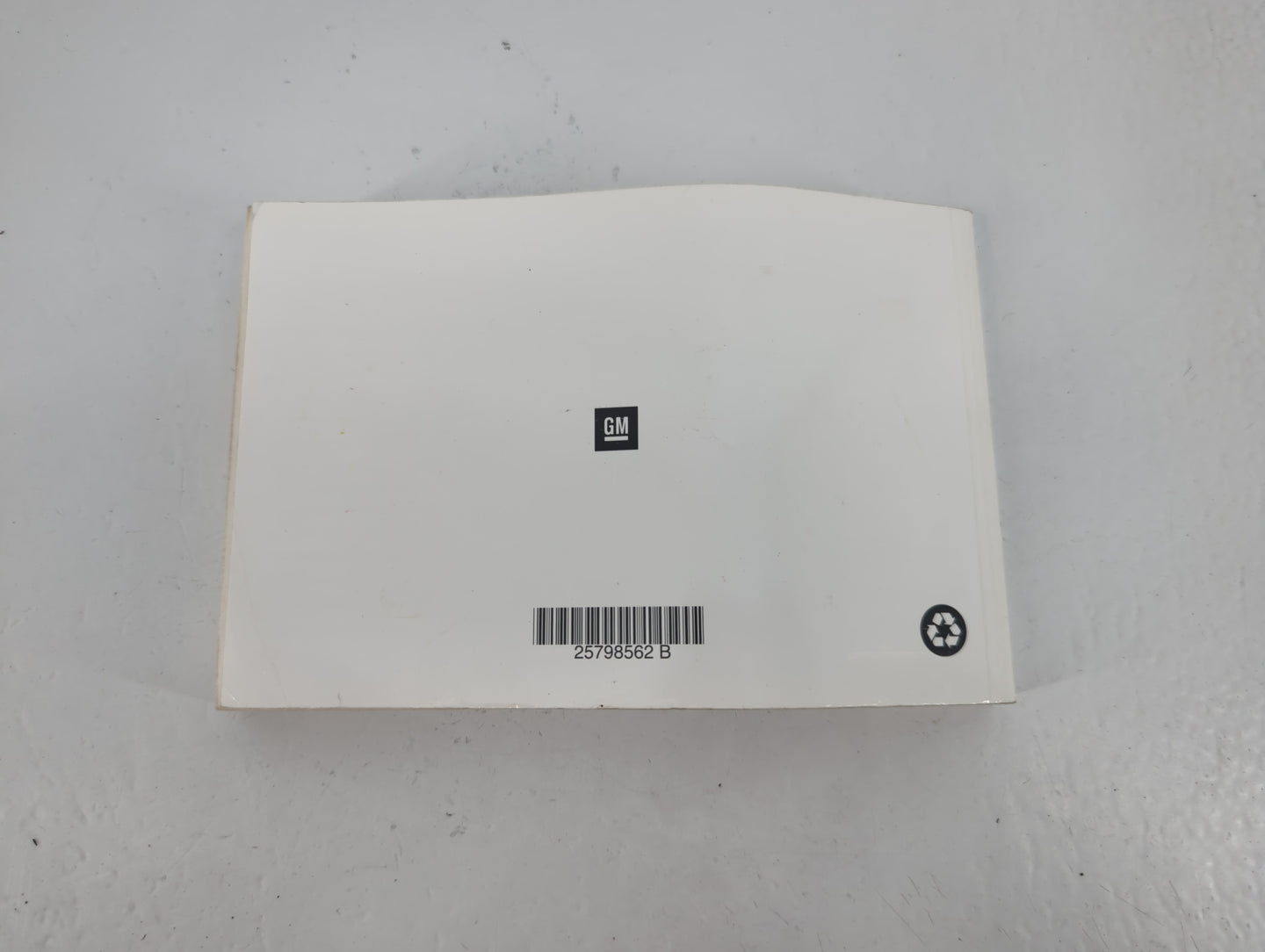 2010 Chevrolet Equinox Owners Manual Book Guide P/N:25798562 B OEM Used Auto Parts - Oemusedautoparts1.com