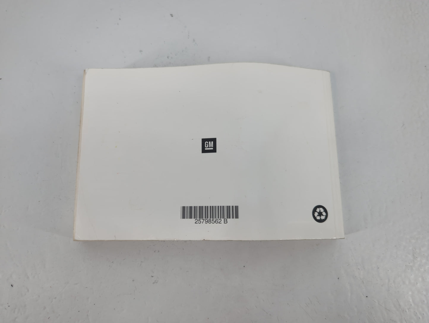 2010 Chevrolet Equinox Owners Manual Book Guide P/N:25798562 B OEM Used Auto Parts - Oemusedautoparts1.com