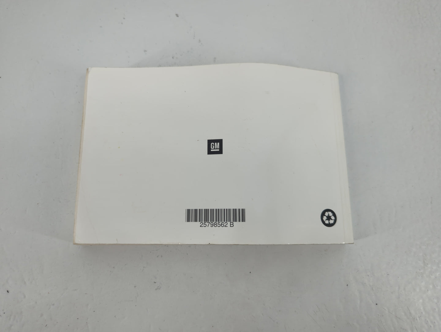 2010 Chevrolet Equinox Owners Manual Book Guide P/N:25798562 B OEM Used Auto Parts - Oemusedautoparts1.com