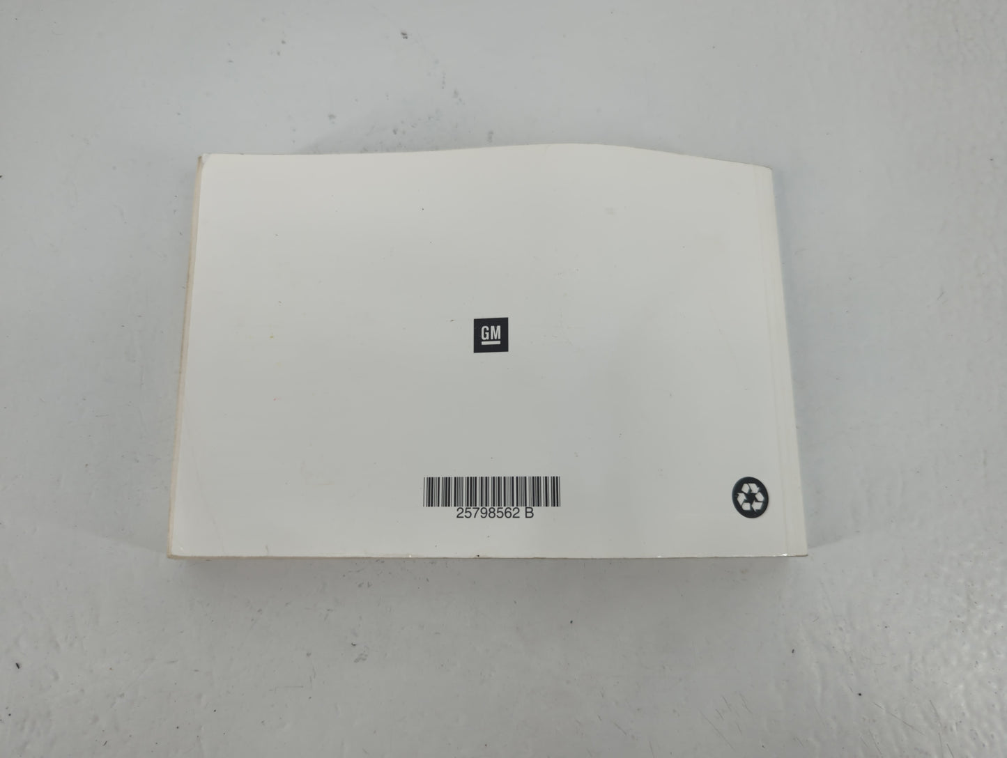 2010 Chevrolet Equinox Owners Manual Book Guide P/N:25798562 B OEM Used Auto Parts - Oemusedautoparts1.com