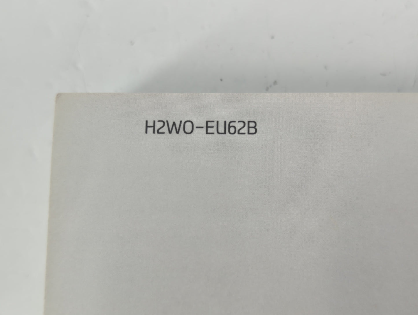 2017 Hyundai Santa Fe Owners Manual Book Guide P/N:H2W0-EU62B OEM Used Auto Parts - Oemusedautoparts1.com