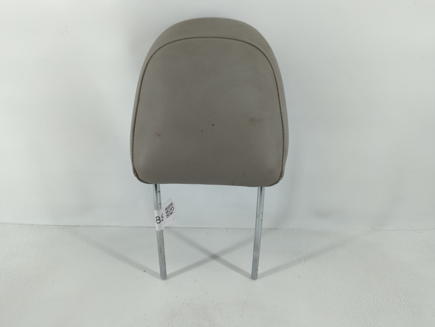 2005-2007 Chrysler 300 Headrest Head Rest Front Driver Passenger Seat Fits Fits 2005 2006 2007 OEM Used Auto Parts - Oemusedautoparts1.com