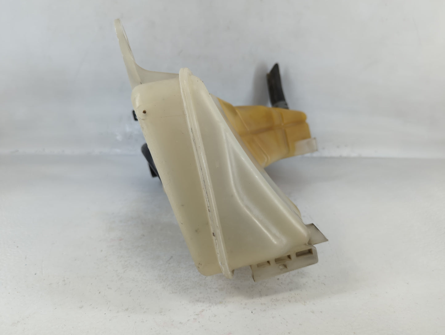2005-2005 Chrysler 300 Windshield Washer Fluid Reservoir Bottle Oem - Oemusedautoparts1.com