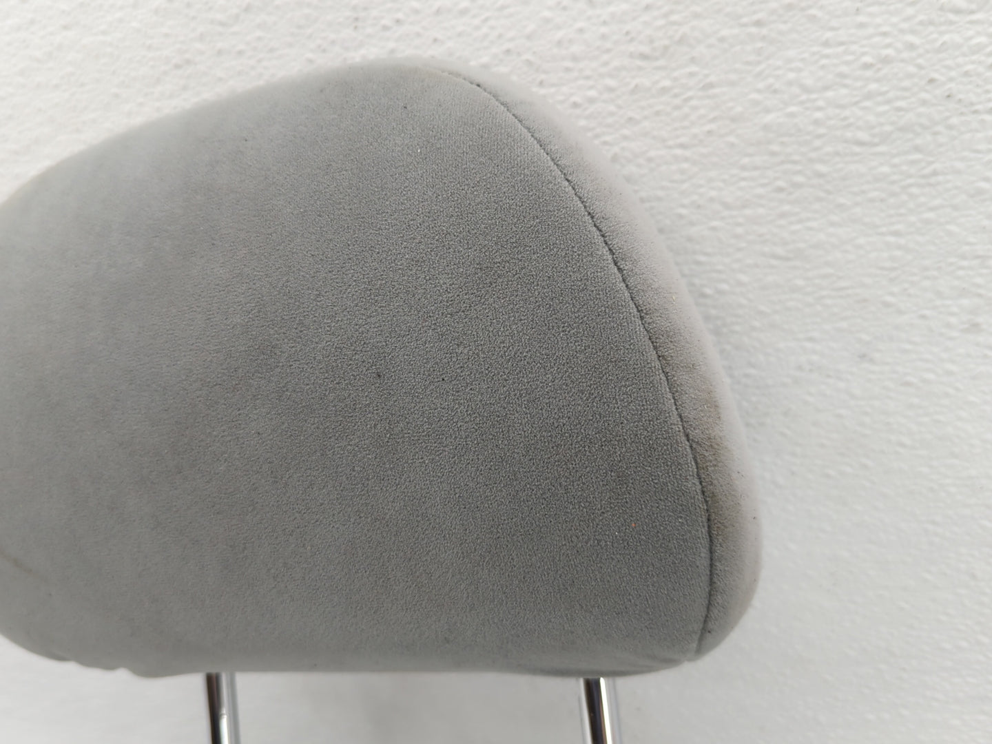 2005-2006 Ford Five Hundred Headrest Head Rest Front Driver Passenger Seat Fits Fits 2005 2006 OEM Used Auto Parts - Oemusedautoparts1.com