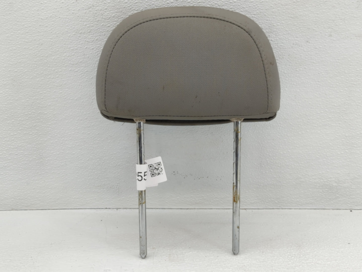 2008-2010 Saturn Vue Headrest Head Rest Front Driver Passenger Seat Fits Fits 2008 2009 2010 OEM Used Auto Parts - Oemusedautoparts1.com