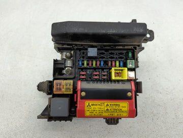 2004 Mitsubishi Galant Fusebox Fuse Box Panel Relay Module P/N:40127-0681 Fits OEM Used Auto Parts