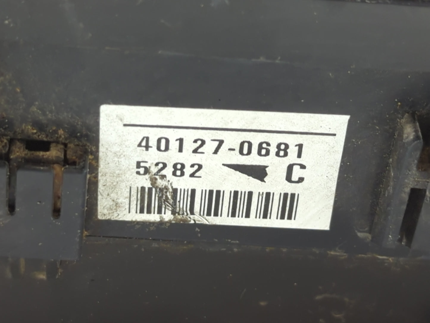 2004 Mitsubishi Galant Fusebox Fuse Box Panel Relay Module P/N:40127-0681 Fits OEM Used Auto Parts - Oemusedautoparts1.com