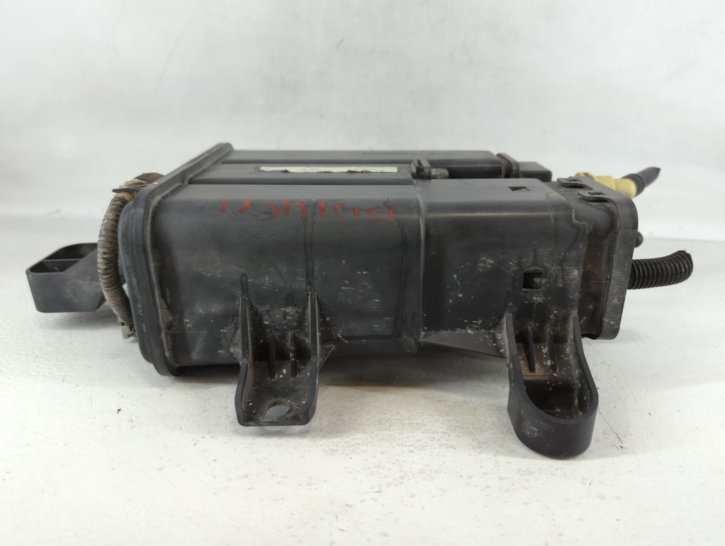 2009 Saturn Vue Fuel Vapor Charcoal Canister - Oemusedautoparts1.com
