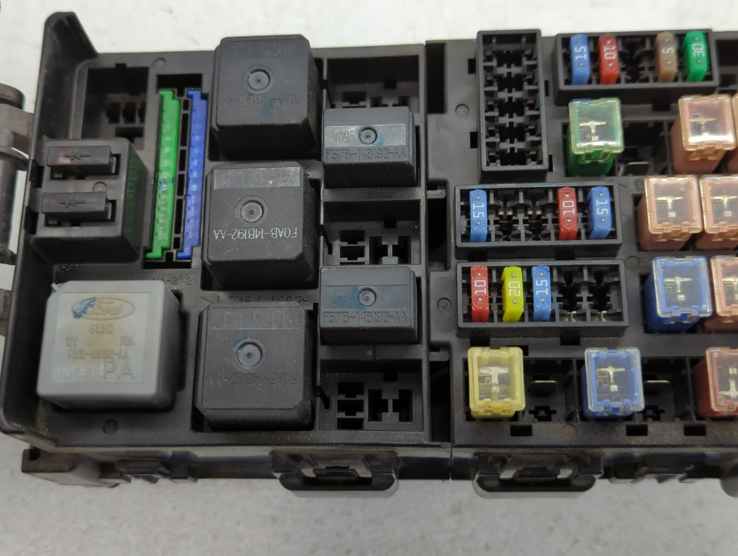 2005-2007 Ford Five Hundred Fusebox Fuse Box Panel Relay Module P/N:7154-3176 Fits Fits 2005 2006 2007 OEM Used Auto Parts - Oemusedautoparts1.com