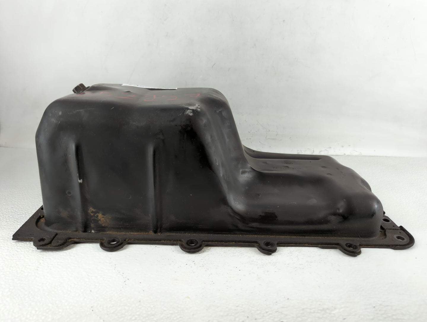 2004-2008 Ford F-150 Engine Oil Pan P/N:2L1E 6675 GA Fits Fits 2003 2004 2005 2006 2007 2008 OEM Used Auto Parts - Oemusedautoparts1.com