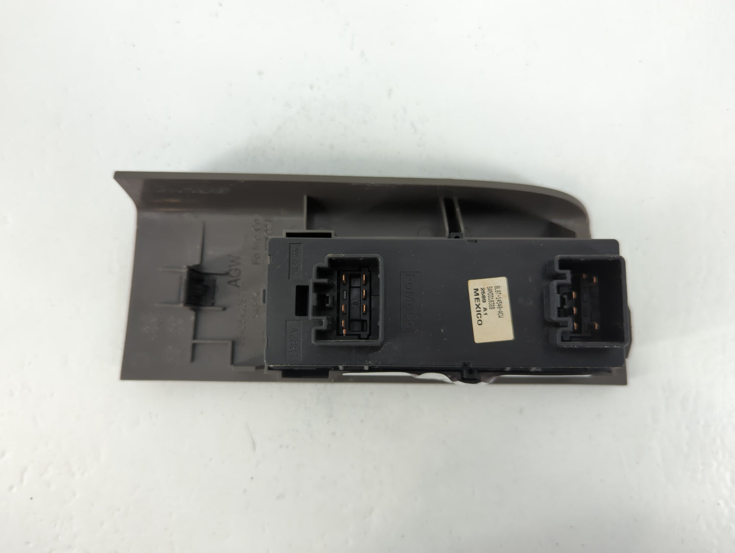 2019-2022 Toyota Rav4 Master Power Window Switch Replacement Driver Side Left P/N:8L8T-14540-ACW Fits Fits 2019 2020 2021 2022 OEM Used Auto Parts - Oemusedautoparts1.com