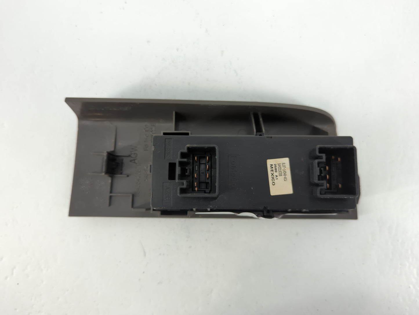 2019-2022 Toyota Rav4 Master Power Window Switch Replacement Driver Side Left P/N:8L8T-14540-ACW Fits Fits 2019 2020 2021 2022 OEM Used Auto Parts - Oemusedautoparts1.com