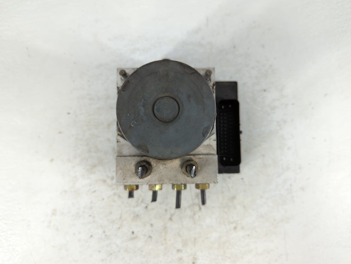 2005-2007 Ford Five Hundred ABS Pump Control Module Replacement P/N:5F93-2C333-C Fits Fits 2005 2006 2007 OEM Used Auto Parts - Oemusedautoparts1.com