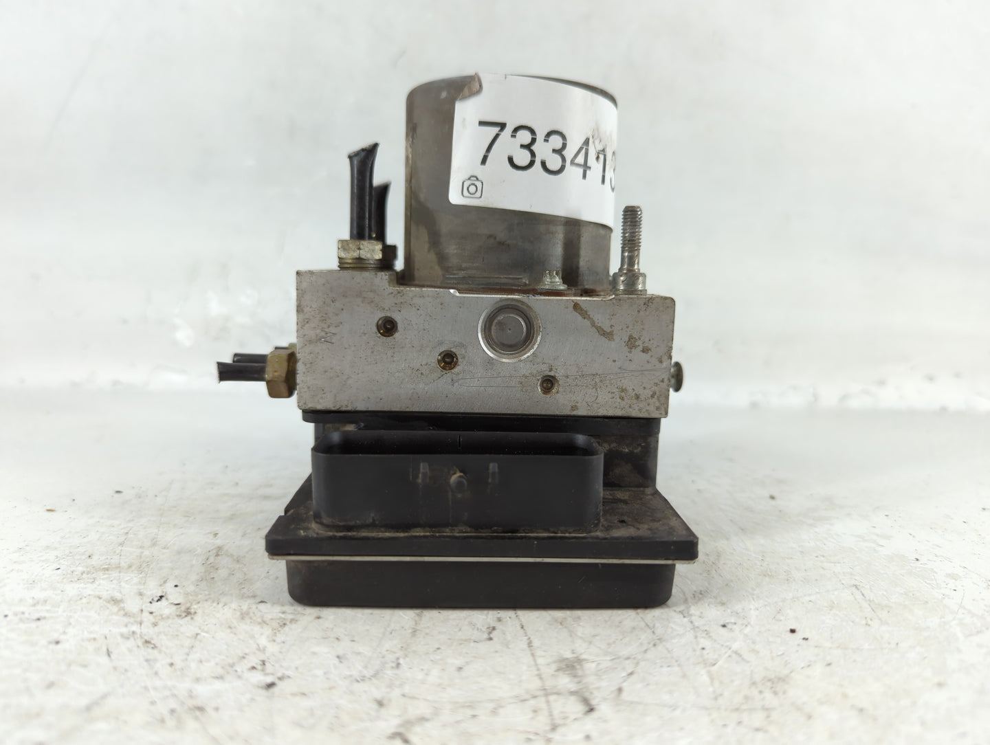 2005-2007 Ford Five Hundred ABS Pump Control Module Replacement P/N:5F93-2C333-C Fits Fits 2005 2006 2007 OEM Used Auto Parts - Oemusedautoparts1.com