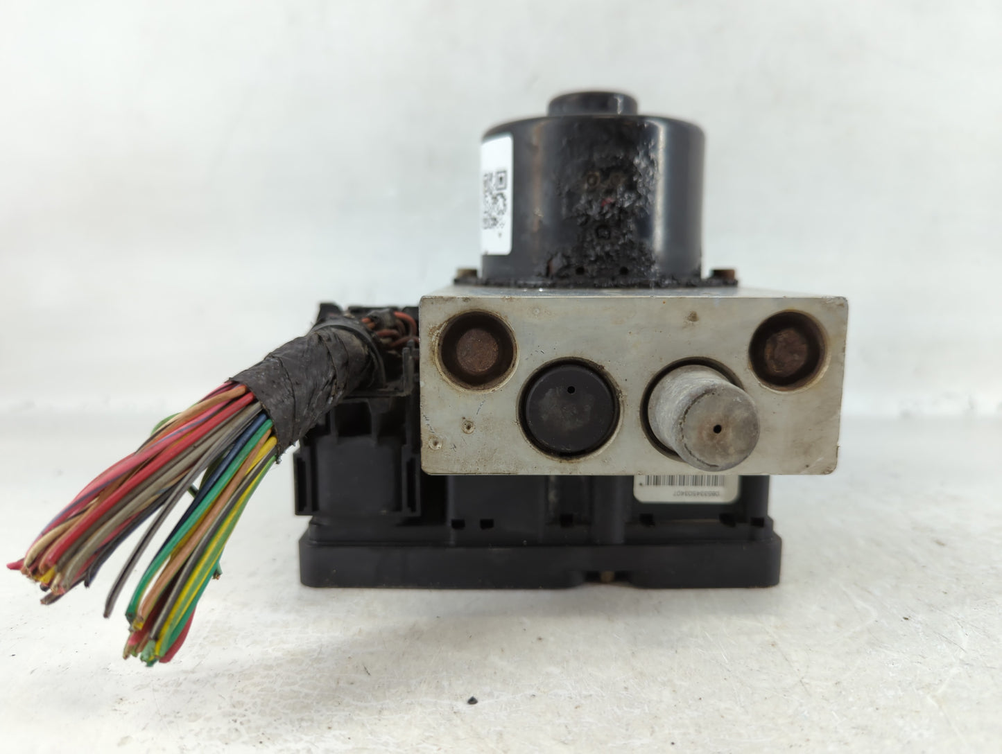 2004 Ford Expedition Throttle Body P/N:4L1T-2 Fits Fits 2000 2001 2002 2003 OEM Used Auto Parts - Oemusedautoparts1.com