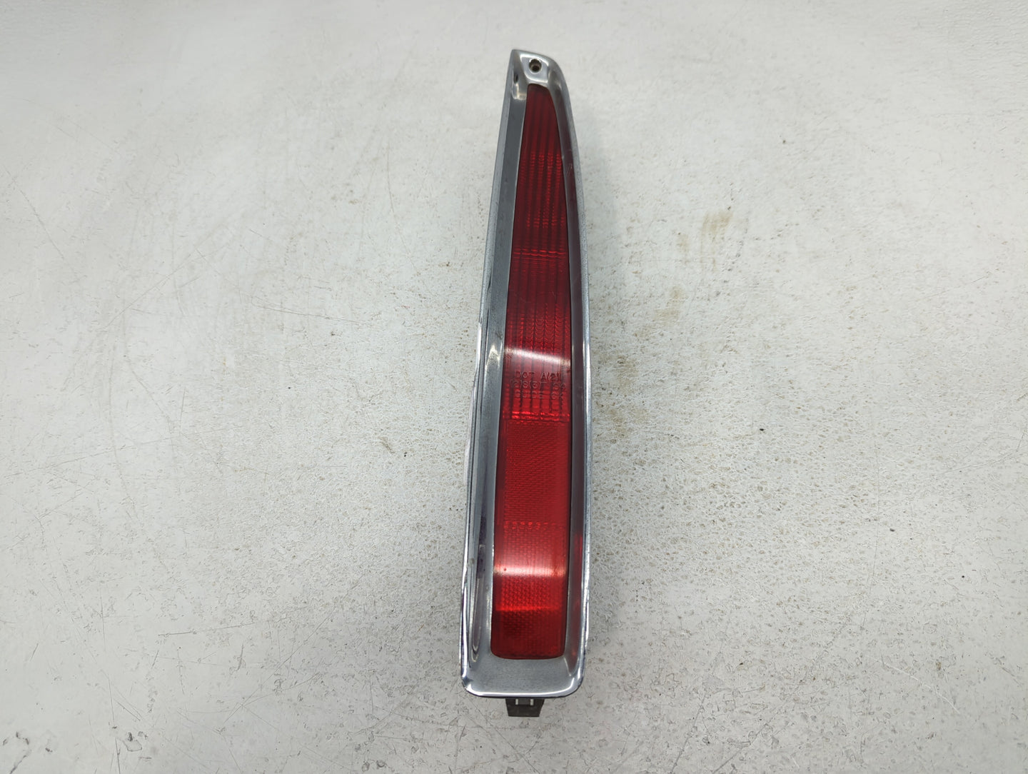 1994-1999 Cadillac Deville Rear Center Lid Brake Light Tail Light P/N:5976656 Fits Fits 1994 1995 1996 1997 1998 1999 OEM Used Auto Parts - Oemusedautoparts1.com