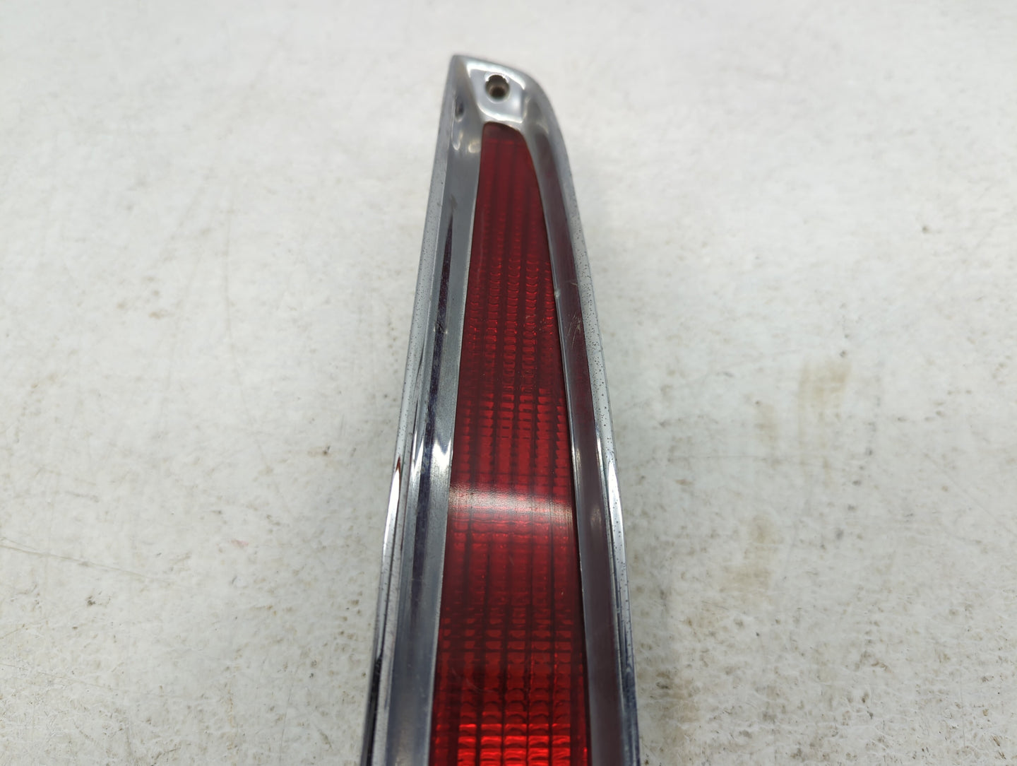 1994-1999 Cadillac Deville Rear Center Lid Brake Light Tail Light P/N:5976656 Fits Fits 1994 1995 1996 1997 1998 1999 OEM Used Auto Parts - Oemusedautoparts1.com