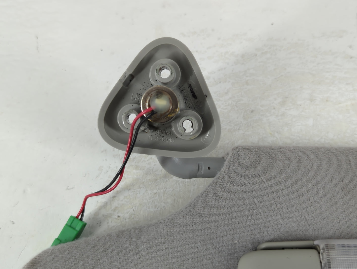 2005-2007 Ford Five Hundred Sun Visor Shade Replacement Driver Left Mirror Fits Fits 2005 2006 2007 OEM Used Auto Parts - Oemusedautoparts1.com