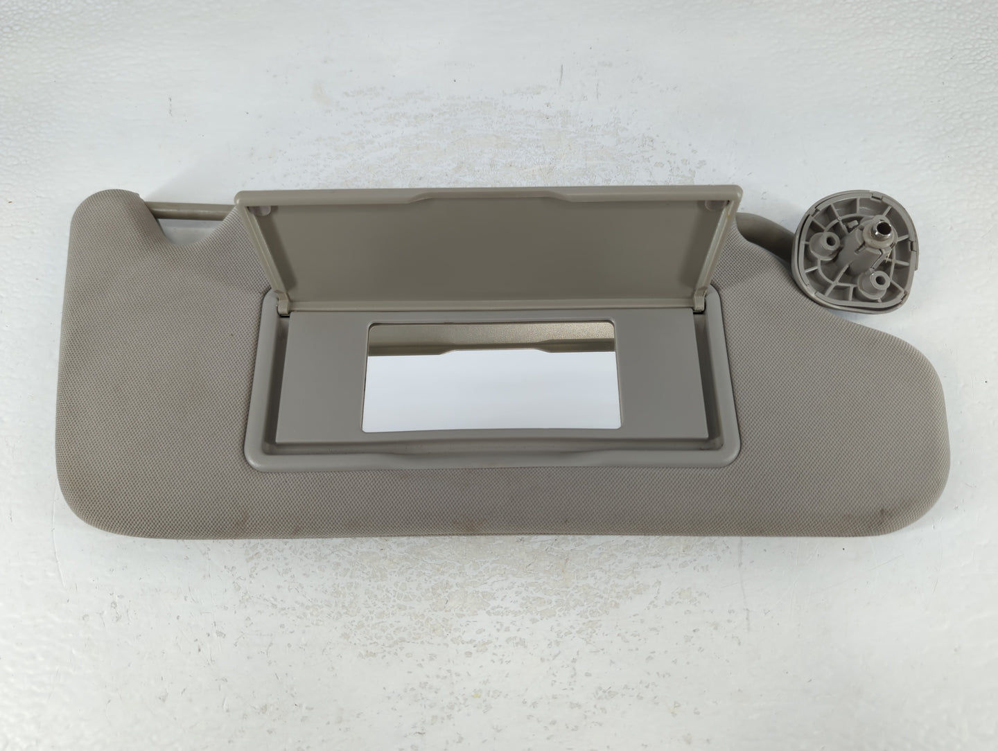 2006-2016 Chevrolet Impala Sun Visor Shade Replacement Passenger Right Mirror Fits OEM Used Auto Parts - Oemusedautoparts1.com