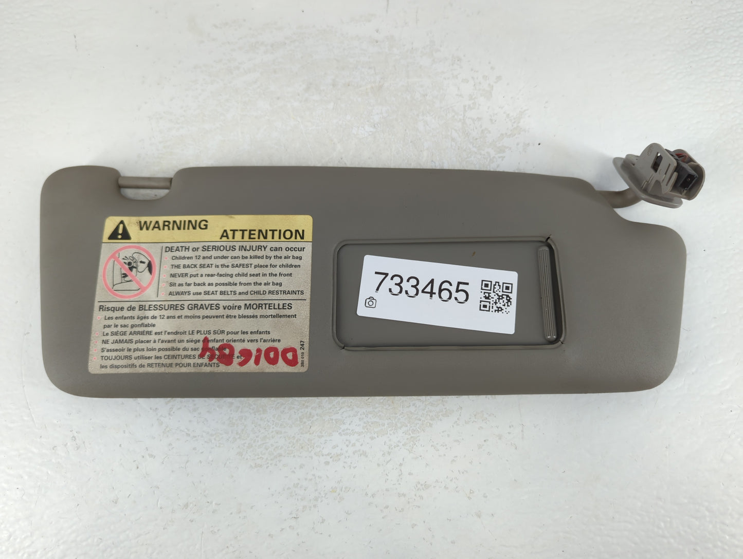 2002-2008 Audi A4 Sun Visor Shade Replacement Passenger Right Mirror Fits Fits 2002 2003 2004 2005 2006 2007 2008 OEM Used Auto Parts - Oemusedautoparts1.com